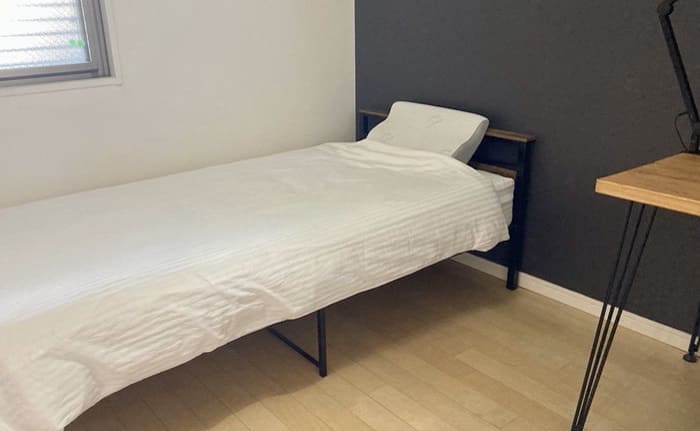 minimalist-room-regular-check-202311